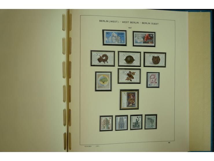 1945/2012, ungebrauchte/postfrische und gestempelte Sammlung, dabei Bizone mit besseren u.a. Mi.-Nr. 93I XG gestempelt mit Fo