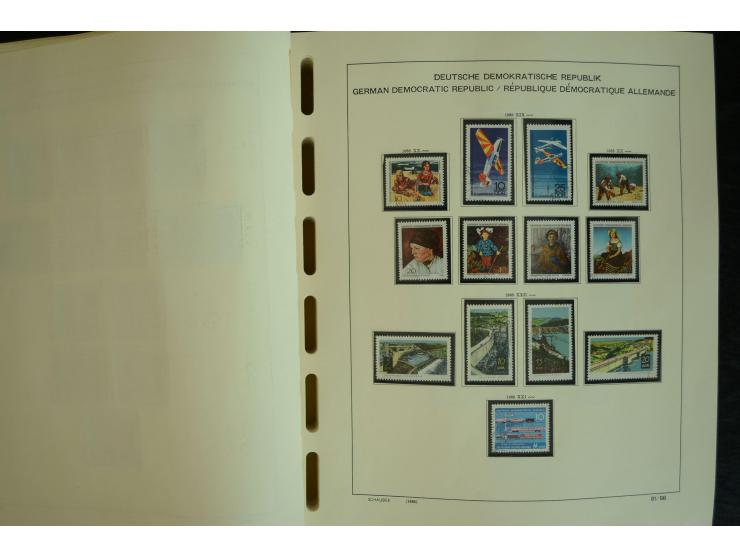 1945/2012, ungebrauchte/postfrische und gestempelte Sammlung, dabei Bizone mit besseren u.a. Mi.-Nr. 93I XG gestempelt mit Fo