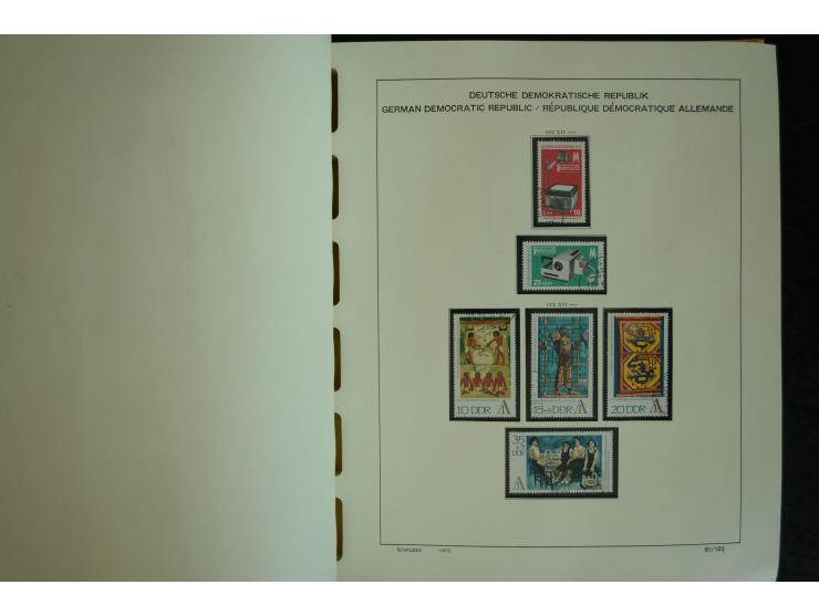 1945/2012, ungebrauchte/postfrische und gestempelte Sammlung, dabei Bizone mit besseren u.a. Mi.-Nr. 93I XG gestempelt mit Fo
