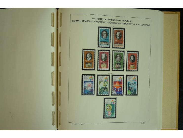 1945/2012, ungebrauchte/postfrische und gestempelte Sammlung, dabei Bizone mit besseren u.a. Mi.-Nr. 93I XG gestempelt mit Fo