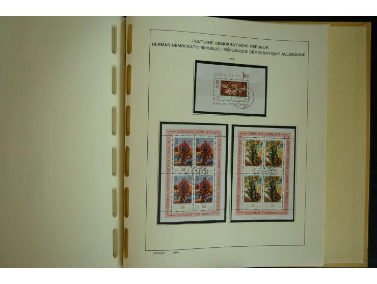 1945/2012, ungebrauchte/postfrische und gestempelte Sammlung, dabei Bizone mit besseren u.a. Mi.-Nr. 93I XG gestempelt mit Fo