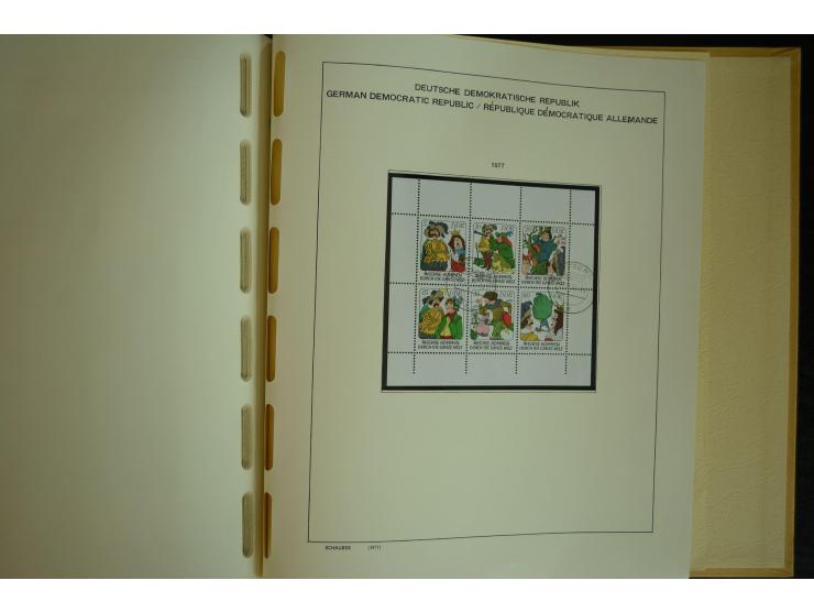 1945/2012, ungebrauchte/postfrische und gestempelte Sammlung, dabei Bizone mit besseren u.a. Mi.-Nr. 93I XG gestempelt mit Fo
