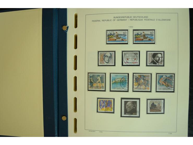 1945/2012, ungebrauchte/postfrische und gestempelte Sammlung, dabei Bizone mit besseren u.a. Mi.-Nr. 93I XG gestempelt mit Fo