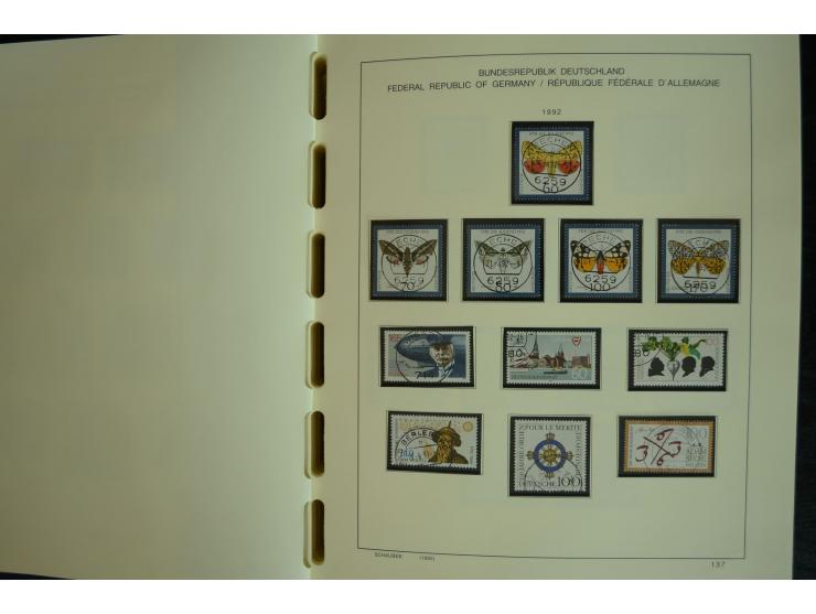 1945/2012, ungebrauchte/postfrische und gestempelte Sammlung, dabei Bizone mit besseren u.a. Mi.-Nr. 93I XG gestempelt mit Fo