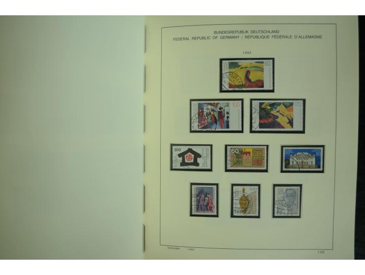 1945/2012, ungebrauchte/postfrische und gestempelte Sammlung, dabei Bizone mit besseren u.a. Mi.-Nr. 93I XG gestempelt mit Fo