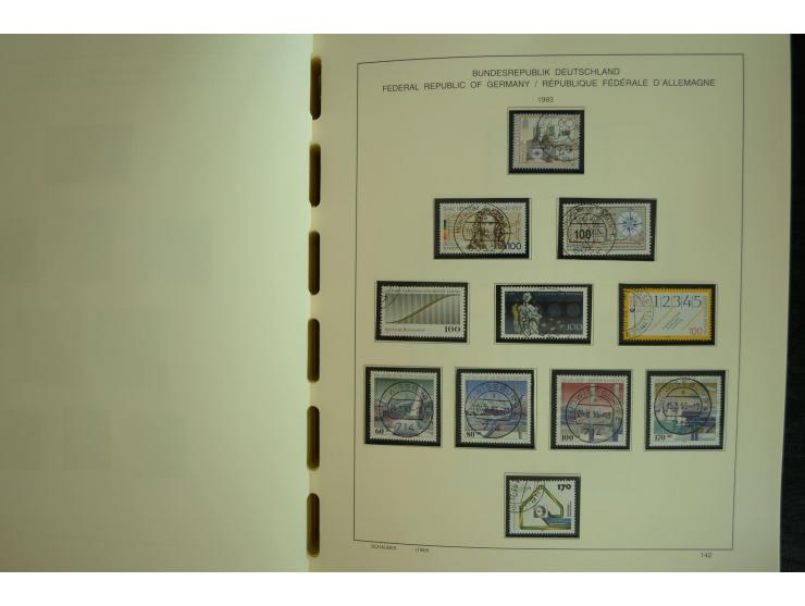 1945/2012, ungebrauchte/postfrische und gestempelte Sammlung, dabei Bizone mit besseren u.a. Mi.-Nr. 93I XG gestempelt mit Fo