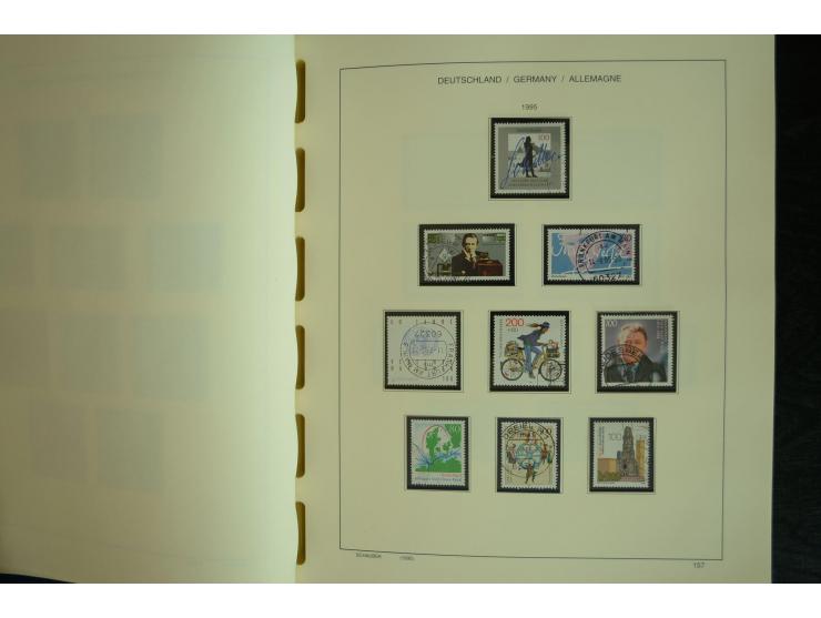 1945/2012, ungebrauchte/postfrische und gestempelte Sammlung, dabei Bizone mit besseren u.a. Mi.-Nr. 93I XG gestempelt mit Fo