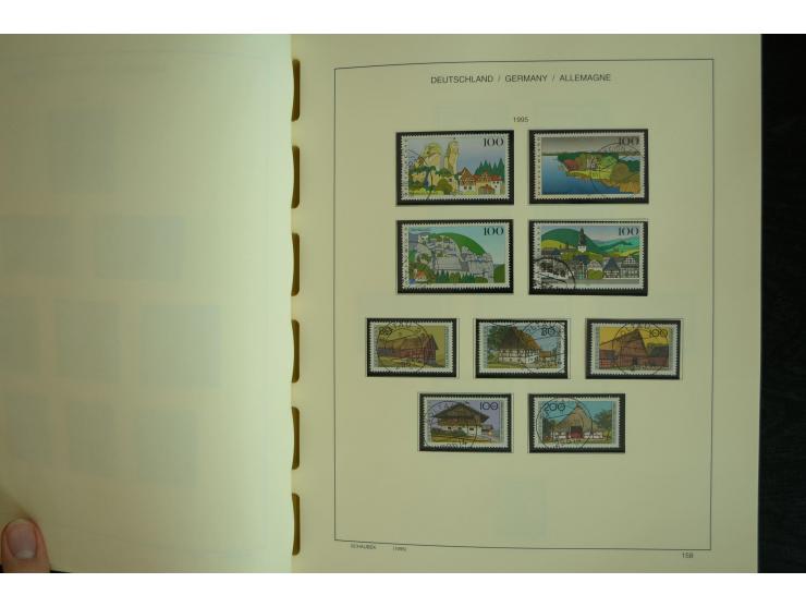 1945/2012, ungebrauchte/postfrische und gestempelte Sammlung, dabei Bizone mit besseren u.a. Mi.-Nr. 93I XG gestempelt mit Fo