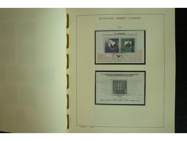 1945/2012, ungebrauchte/postfrische und gestempelte Sammlung, dabei Bizone mit besseren u.a. Mi.-Nr. 93I XG gestempelt mit Fo