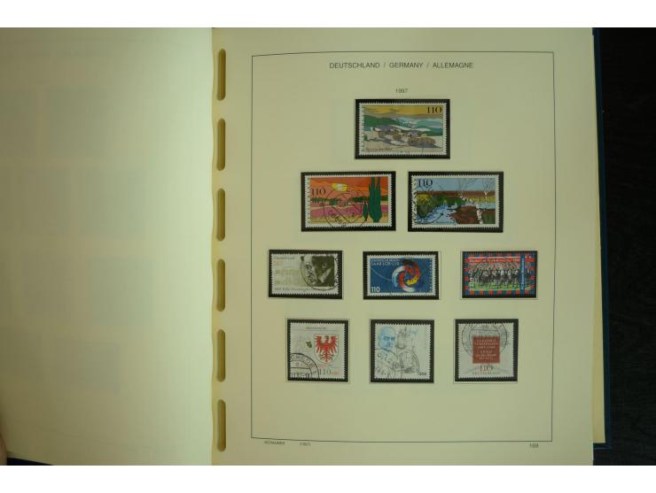 1945/2012, ungebrauchte/postfrische und gestempelte Sammlung, dabei Bizone mit besseren u.a. Mi.-Nr. 93I XG gestempelt mit Fo