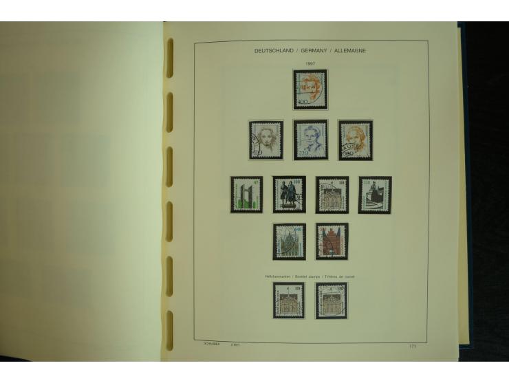 1945/2012, ungebrauchte/postfrische und gestempelte Sammlung, dabei Bizone mit besseren u.a. Mi.-Nr. 93I XG gestempelt mit Fo