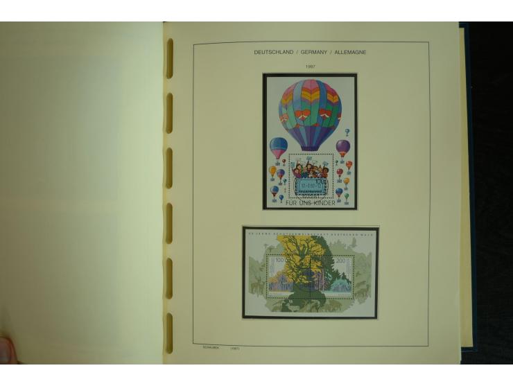 1945/2012, ungebrauchte/postfrische und gestempelte Sammlung, dabei Bizone mit besseren u.a. Mi.-Nr. 93I XG gestempelt mit Fo
