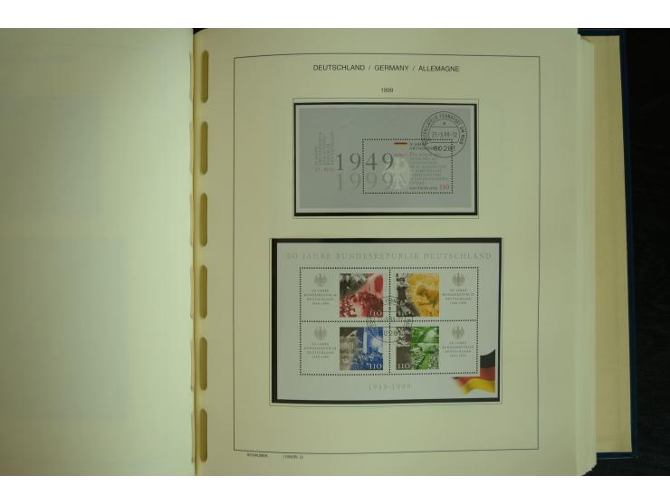 1945/2012, ungebrauchte/postfrische und gestempelte Sammlung, dabei Bizone mit besseren u.a. Mi.-Nr. 93I XG gestempelt mit Fo