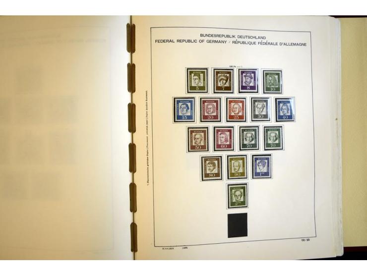 1945/85, umfangreicher ungebrauchter/postfrischer und gestempelter Bestand mit vielen besseren Werten und Ausgaben, teils meh