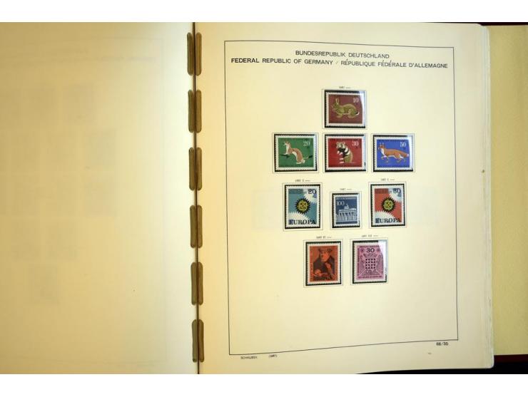 1945/85, umfangreicher ungebrauchter/postfrischer und gestempelter Bestand mit vielen besseren Werten und Ausgaben, teils meh