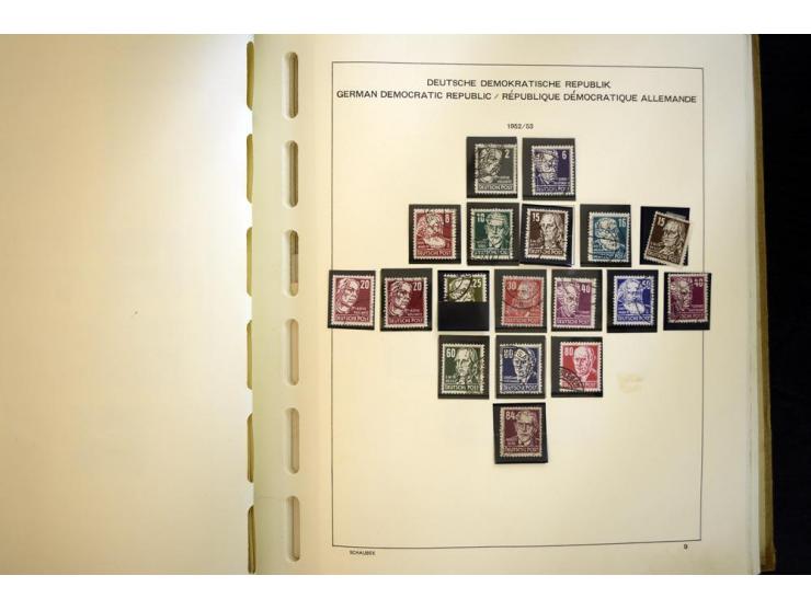 1945/85, umfangreicher ungebrauchter/postfrischer und gestempelter Bestand mit vielen besseren Werten und Ausgaben, teils meh