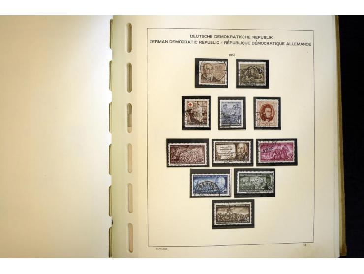 1945/85, umfangreicher ungebrauchter/postfrischer und gestempelter Bestand mit vielen besseren Werten und Ausgaben, teils meh