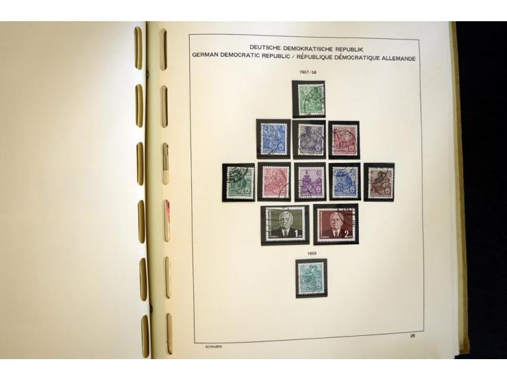 1945/85, umfangreicher ungebrauchter/postfrischer und gestempelter Bestand mit vielen besseren Werten und Ausgaben, teils meh