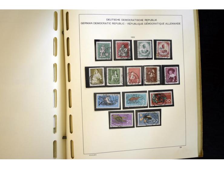 1945/85, umfangreicher ungebrauchter/postfrischer und gestempelter Bestand mit vielen besseren Werten und Ausgaben, teils meh