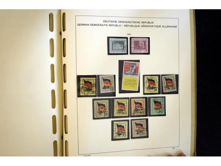 1945/85, umfangreicher ungebrauchter/postfrischer und gestempelter Bestand mit vielen besseren Werten und Ausgaben, teils meh