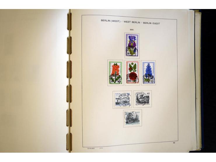 1945/85, umfangreicher ungebrauchter/postfrischer und gestempelter Bestand mit vielen besseren Werten und Ausgaben, teils meh