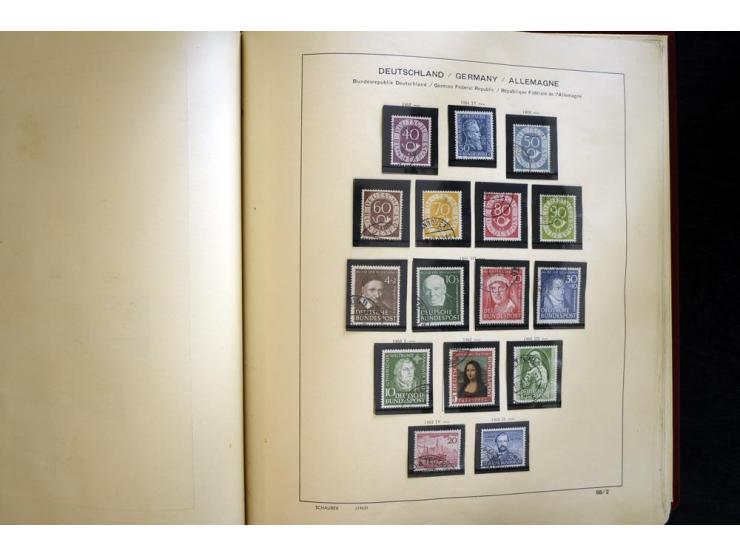 1945/85, umfangreicher ungebrauchter/postfrischer und gestempelter Bestand mit vielen besseren Werten und Ausgaben, teils meh