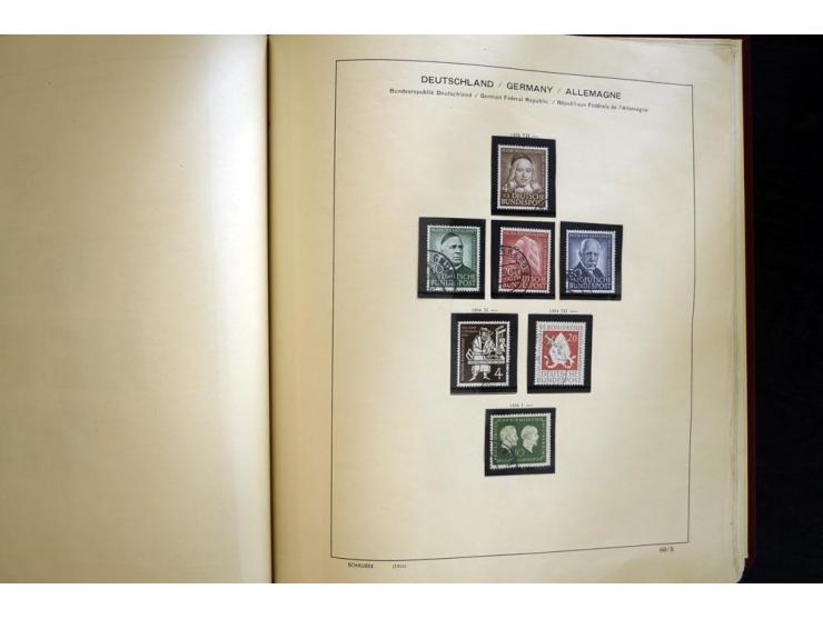 1945/85, umfangreicher ungebrauchter/postfrischer und gestempelter Bestand mit vielen besseren Werten und Ausgaben, teils meh