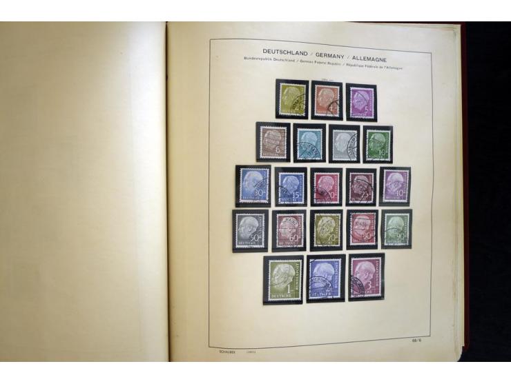 1945/85, umfangreicher ungebrauchter/postfrischer und gestempelter Bestand mit vielen besseren Werten und Ausgaben, teils meh