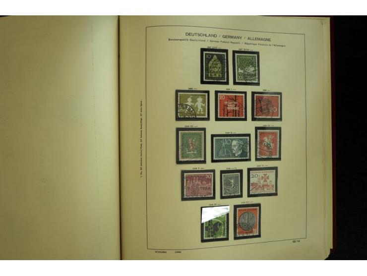 1945/85, umfangreicher ungebrauchter/postfrischer und gestempelter Bestand mit vielen besseren Werten und Ausgaben, teils meh