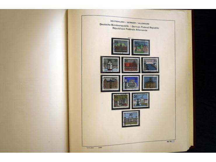 1945/85, umfangreicher ungebrauchter/postfrischer und gestempelter Bestand mit vielen besseren Werten und Ausgaben, teils meh