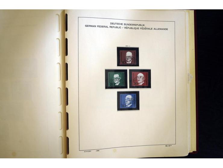 1945/85, umfangreicher ungebrauchter/postfrischer und gestempelter Bestand mit vielen besseren Werten und Ausgaben, teils meh