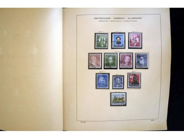 1945/85, umfangreicher ungebrauchter/postfrischer und gestempelter Bestand mit vielen besseren Werten und Ausgaben, teils meh