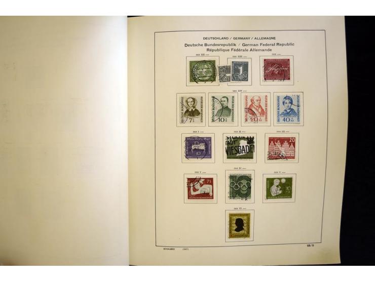 1945/85, umfangreicher ungebrauchter/postfrischer und gestempelter Bestand mit vielen besseren Werten und Ausgaben, teils meh