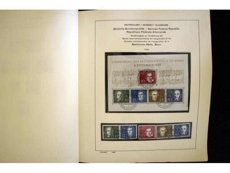 1945/85, umfangreicher ungebrauchter/postfrischer und gestempelter Bestand mit vielen besseren Werten und Ausgaben, teils meh