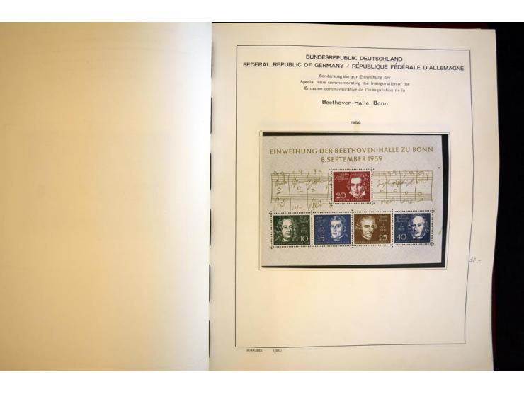 1945/85, umfangreicher ungebrauchter/postfrischer und gestempelter Bestand mit vielen besseren Werten und Ausgaben, teils meh