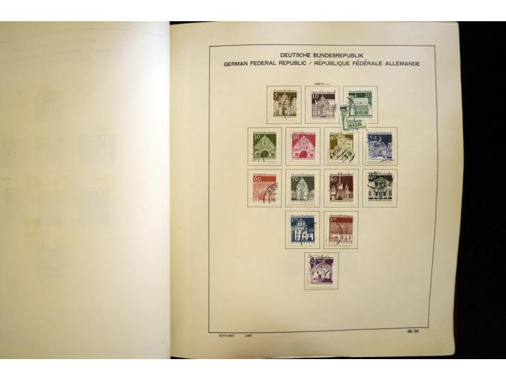 1945/85, umfangreicher ungebrauchter/postfrischer und gestempelter Bestand mit vielen besseren Werten und Ausgaben, teils meh