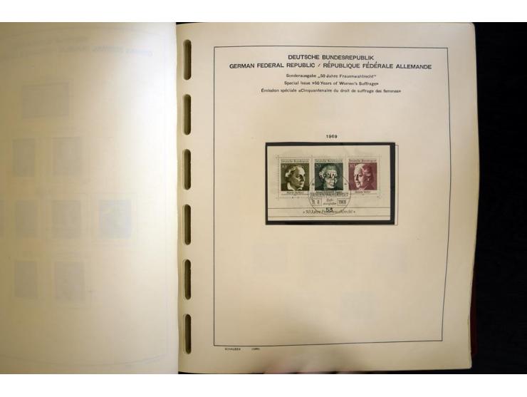 1945/85, umfangreicher ungebrauchter/postfrischer und gestempelter Bestand mit vielen besseren Werten und Ausgaben, teils meh