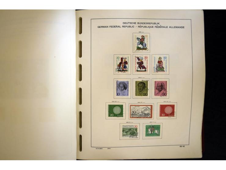 1945/85, umfangreicher ungebrauchter/postfrischer und gestempelter Bestand mit vielen besseren Werten und Ausgaben, teils meh