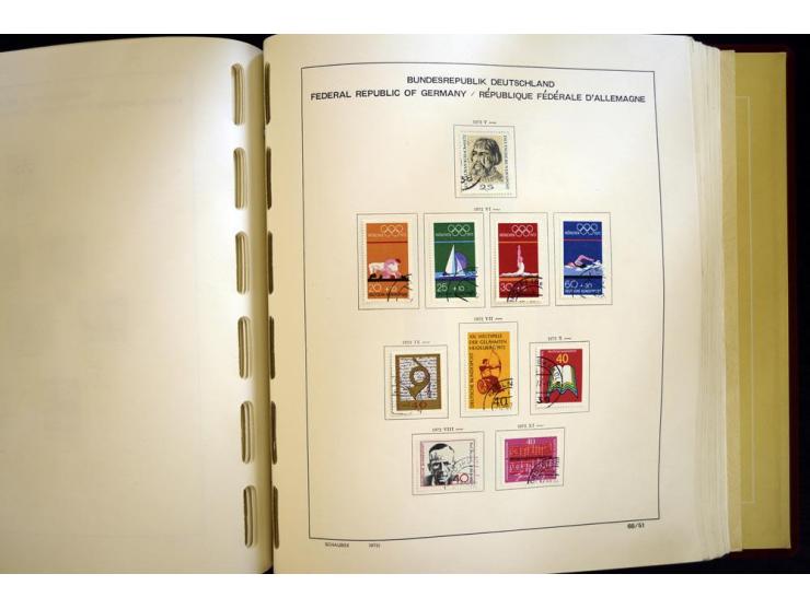 1945/85, umfangreicher ungebrauchter/postfrischer und gestempelter Bestand mit vielen besseren Werten und Ausgaben, teils meh