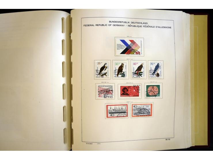 1945/85, umfangreicher ungebrauchter/postfrischer und gestempelter Bestand mit vielen besseren Werten und Ausgaben, teils meh