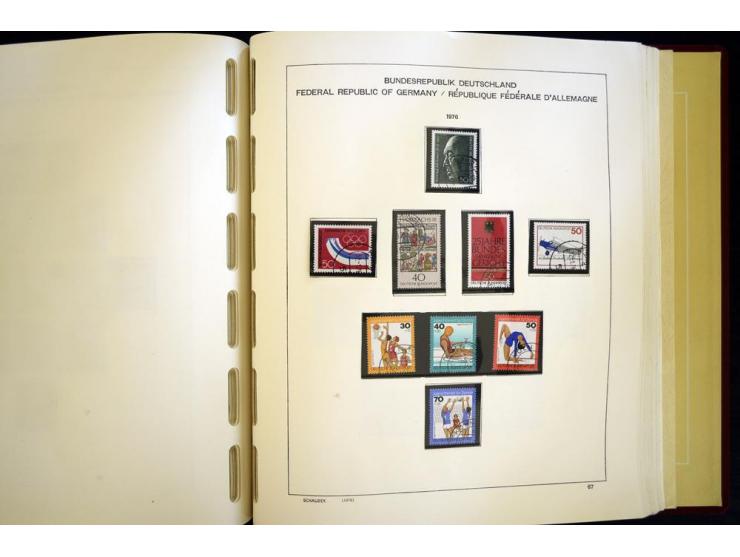 1945/85, umfangreicher ungebrauchter/postfrischer und gestempelter Bestand mit vielen besseren Werten und Ausgaben, teils meh
