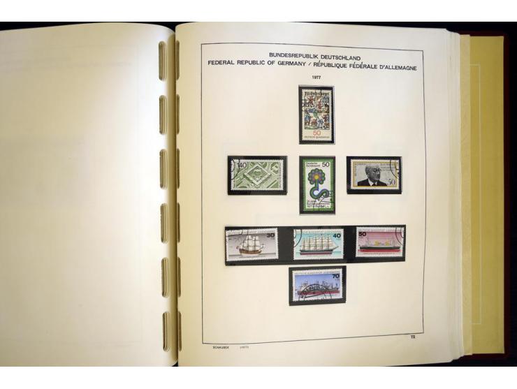 1945/85, umfangreicher ungebrauchter/postfrischer und gestempelter Bestand mit vielen besseren Werten und Ausgaben, teils meh