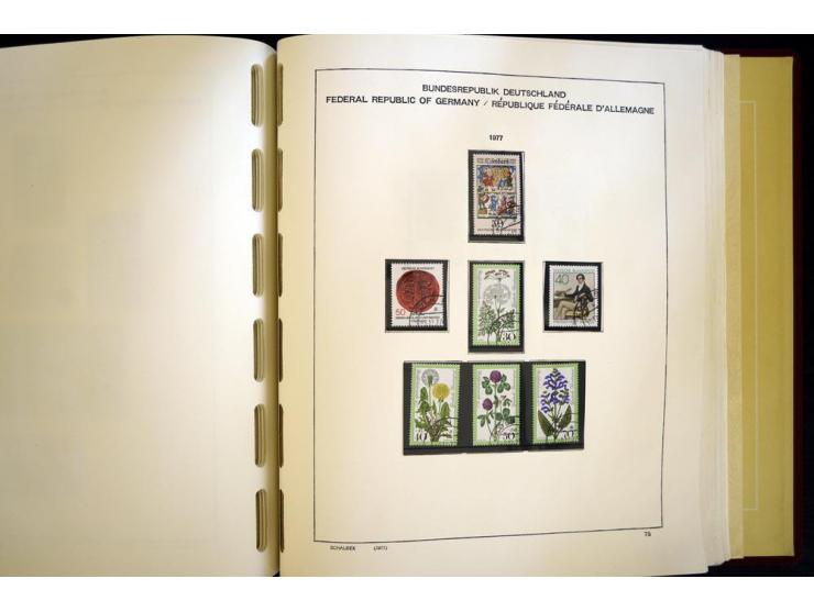 1945/85, umfangreicher ungebrauchter/postfrischer und gestempelter Bestand mit vielen besseren Werten und Ausgaben, teils meh