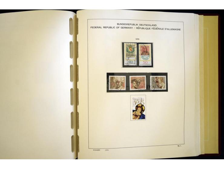 1945/85, umfangreicher ungebrauchter/postfrischer und gestempelter Bestand mit vielen besseren Werten und Ausgaben, teils meh