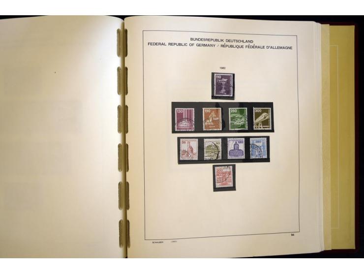 1945/85, umfangreicher ungebrauchter/postfrischer und gestempelter Bestand mit vielen besseren Werten und Ausgaben, teils meh