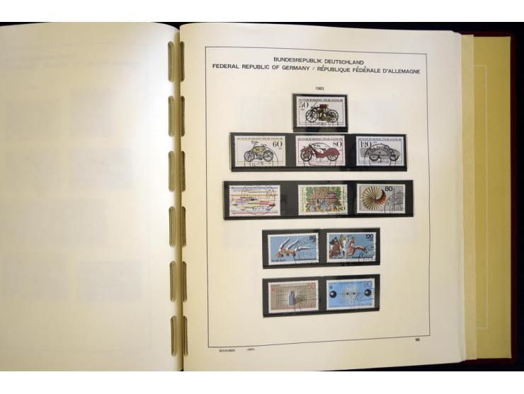 1945/85, umfangreicher ungebrauchter/postfrischer und gestempelter Bestand mit vielen besseren Werten und Ausgaben, teils meh