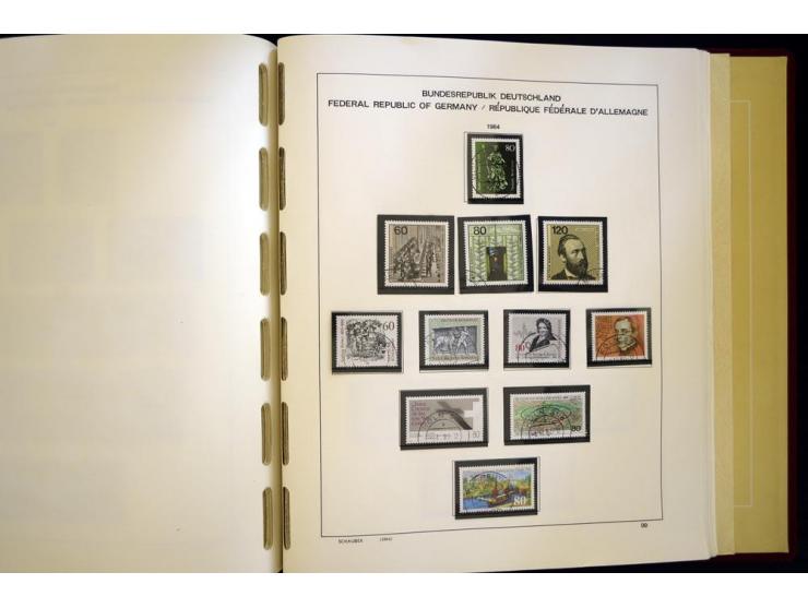 1945/85, umfangreicher ungebrauchter/postfrischer und gestempelter Bestand mit vielen besseren Werten und Ausgaben, teils meh