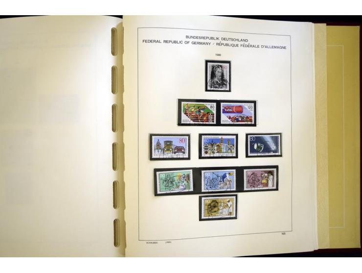 1945/85, umfangreicher ungebrauchter/postfrischer und gestempelter Bestand mit vielen besseren Werten und Ausgaben, teils meh