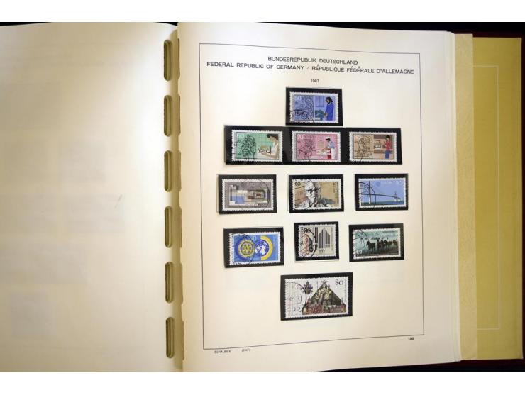 1945/85, umfangreicher ungebrauchter/postfrischer und gestempelter Bestand mit vielen besseren Werten und Ausgaben, teils meh