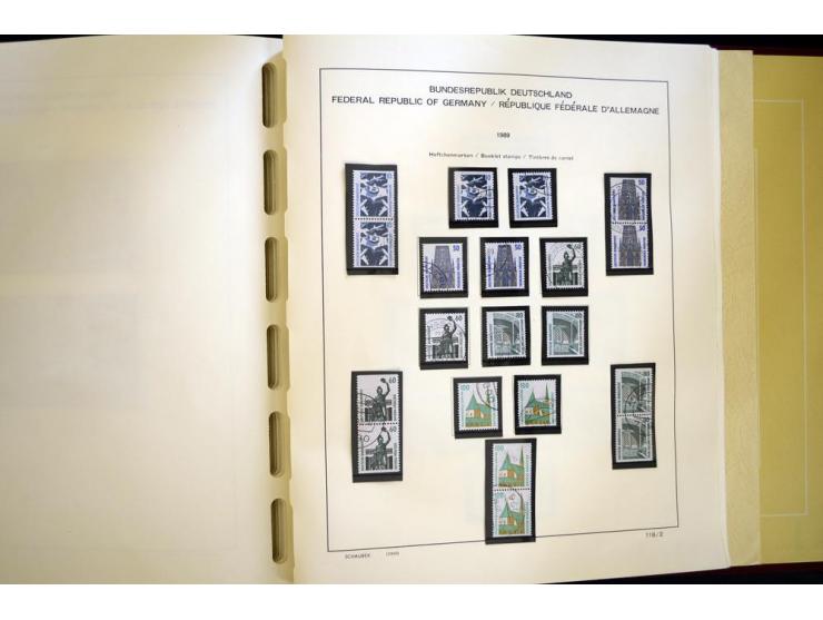 1945/85, umfangreicher ungebrauchter/postfrischer und gestempelter Bestand mit vielen besseren Werten und Ausgaben, teils meh